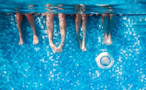 تصفیه استخر شنا با ازن و سیستم ازن زنی